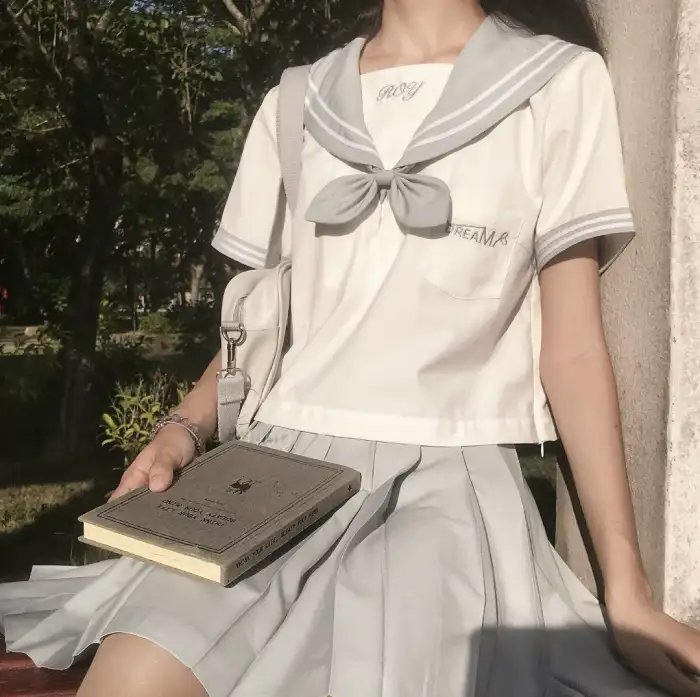 春泛桃花源